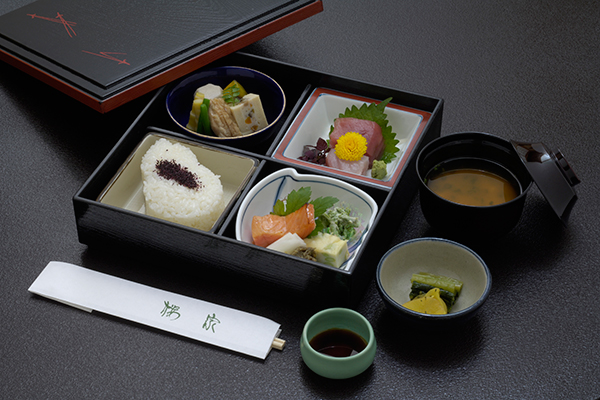 松花堂弁当